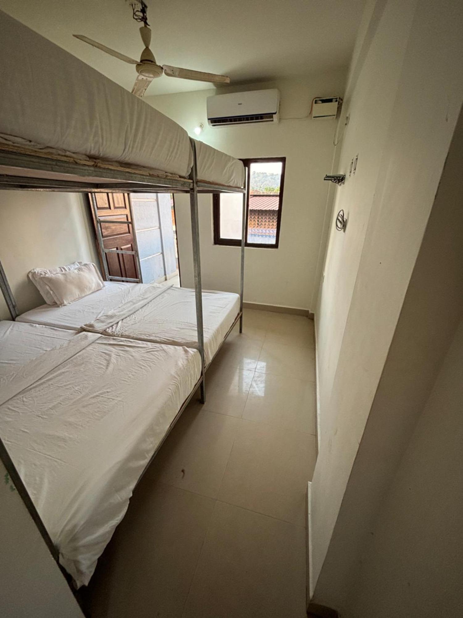 Mehar Rooms Baga Exterior foto