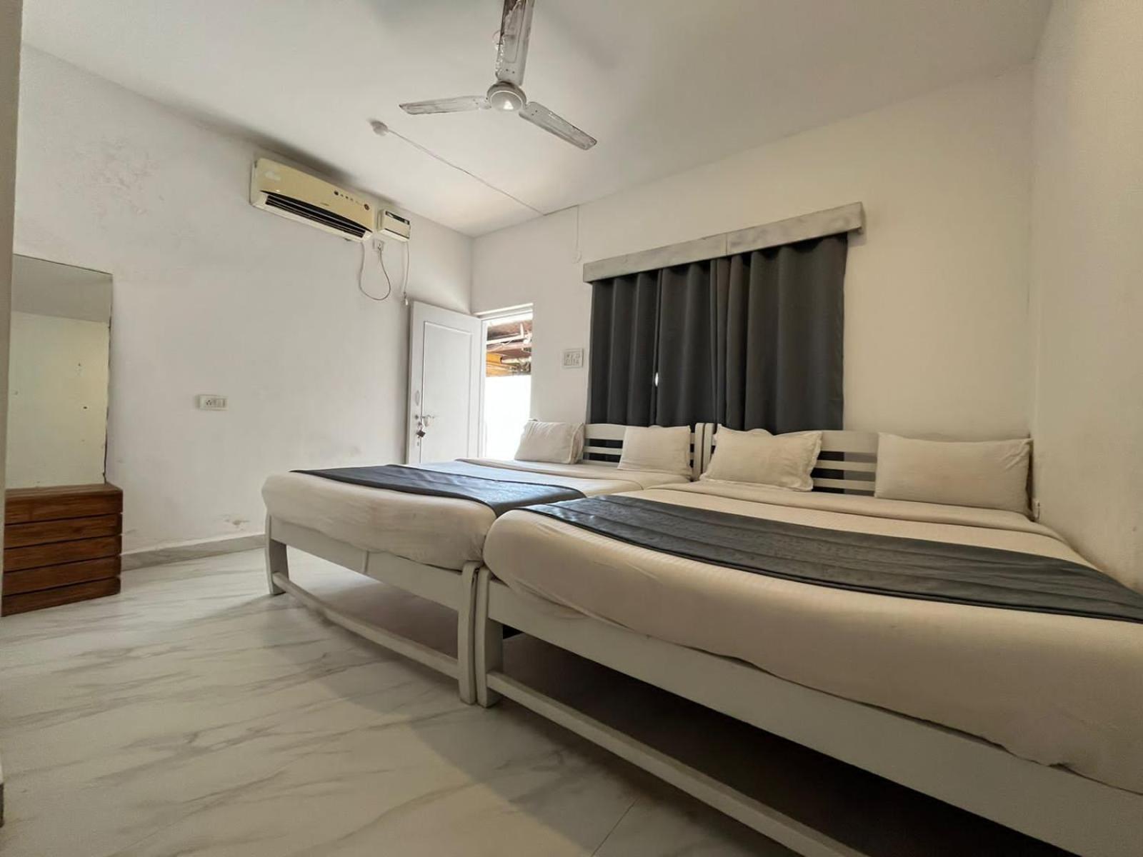 Mehar Rooms Baga Exterior foto